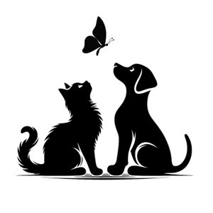Könnte beinhalten: Schwarze Silhouette einer Katze und eines Hundes, die zu einem Schmetterling aufblicken.