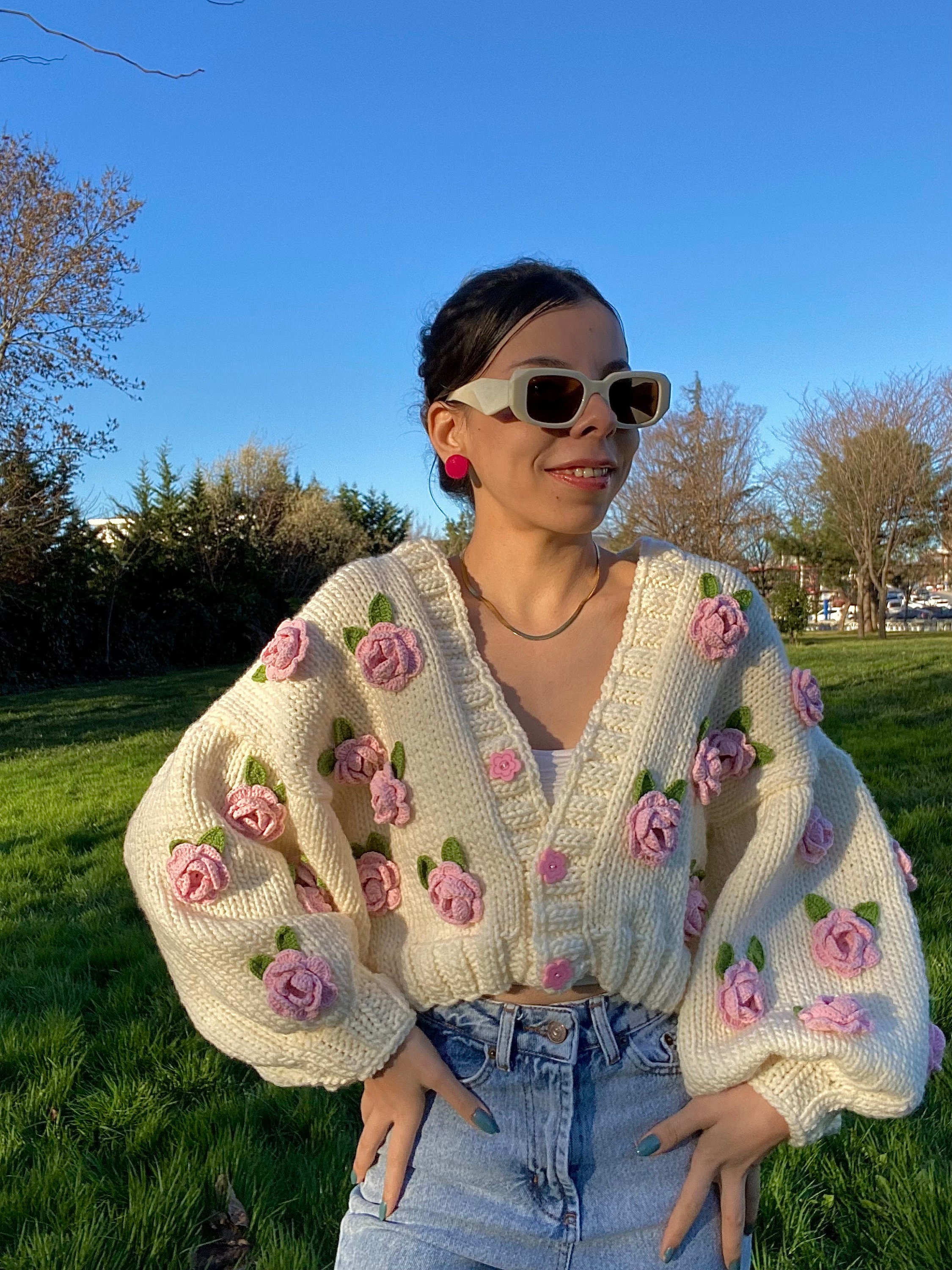 Beggonya, Pink Roses Cardigan , Chunky Cropped Cardigan for Woman