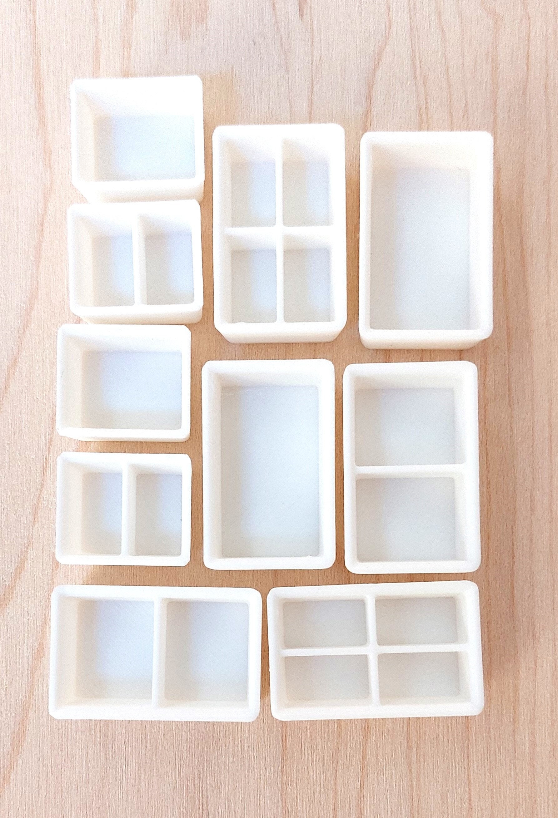 White Watercolor Palette. Empty Watercolor Tray Isolated on Wood Background  Stock Photo - Image of creativity, craft: 244275368