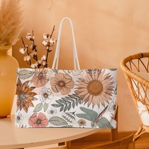 Boho Flowers Weekender Bag, Stylish Oversized Weekender Tote, Weekender Bag for the Beach, Gift for Mom, Gift for Friend