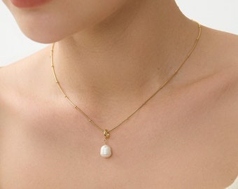 18 Gold Baroque Pearl Satellite Chain Necklace • Drop Necklace • Baroque Pearl • Chain Necklaces • Pearl Necklace • Pendant Necklace