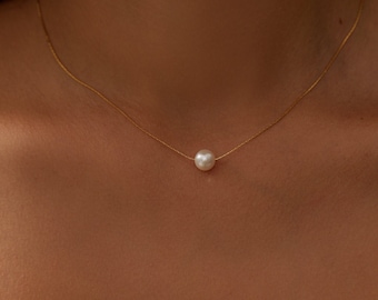 Collana di perle solitarie in oro 18 carati • Collana minimalista • Collana di perle delicata • Collana da sposa • Perla d'acqua dolce • Regalo per lei