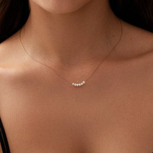 Collier de perles fines en or 18 carats Collier de perles Sans ternissement Collier simple Collier de perles Cadeau pour elle Cadeau d'anniversaire image 1