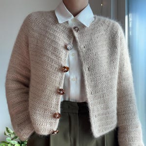 Crochet Cardigan Pattern | Seamless Top Down Knit Look Raglan Cardigan PDF (English) | Textured Crochet Garment XS–5X | Librarycore Cardigan