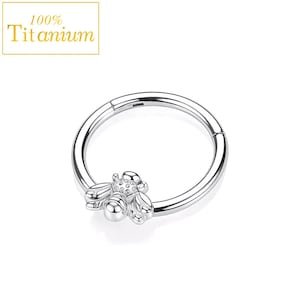 Anello da naso in titanio G23 a tema ape per piercing da donna