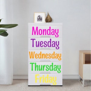 DAYS OF THE WEEK STICKERS – My Newest Addiction