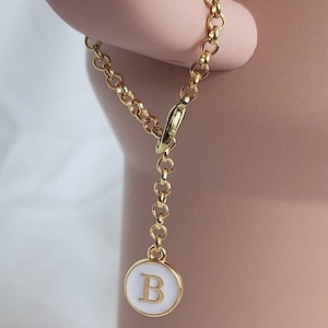 Charm inicial de la Copa Stanley en blanco y dorado, Charm para vaso, Accesorios para vaso,