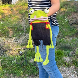 Frog Bag Crochet Pattern, Crossbody Phone Purse PDF