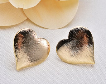 10-50pcs,Brass gold plated brushed heart shaped earring studs, love earrings, earring connections with hoops,  earring blanks supply -lt2270