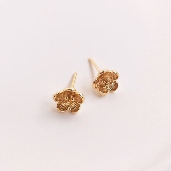 Petal Earrings, Ear pins, Pistil Earrings, Small Flower Earrings, 14k Gold-Plated, Hypoallergenic, Diy Earrings Supply- LT1054