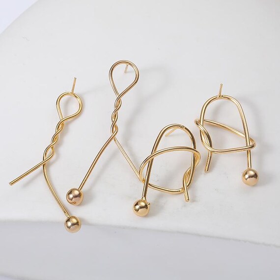 18k Gold Plated Twisted Shape Earrings 18K Gold Filled Twisted Loop Hoops, Irregular Shaped Hoop  main image 3
