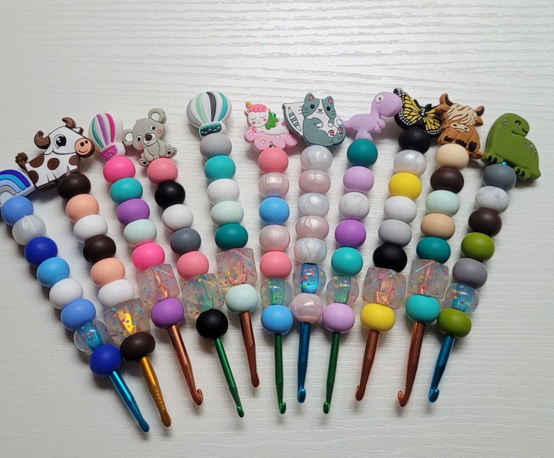 Crochet Hooks Silicone Beads Ergonomic Animal Focal Bead Toppers Fun