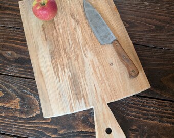 Tagliere per salumi in legno di recupero proveniente da un fienile