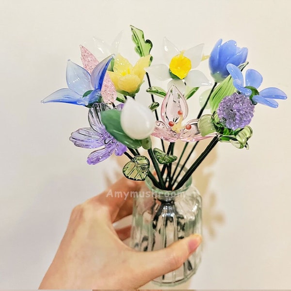 Linda figura de flor de vidrio, narciso/tulipanes/lavanda de vidrio hecho a mano, flor de nacimiento boho, regalo de cumpleaños único para ella, esposa, madre, hermana