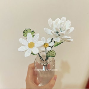 3 Style White Glass Daisy Figurine, Unique Glass Chrysanthemum, Cute Mini Flower Figurine, Adustable Stem, Birthday Gift for Her