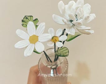 White Glass Daisy Figurine: Handmade Chrysanthemum with Adjustable Stem