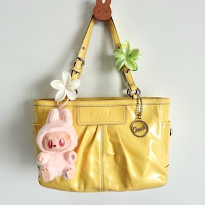 vintage Sac à bandoulière COACH en cuir verni en jaune