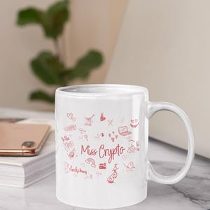 MISS Crypto- Bitcoin Kaffeetasse, Graffiti Street Style, Geschenk für Bitcoin Miner Pleb, Ethereum, Doge, XRP, Solana - Girl Friend