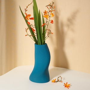 KAMI - Minimalist vase perfect for dry or fresh flowers