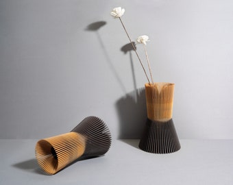 HOKI two tone minimalist japandi vase for dried flower, perfect gift for new home.