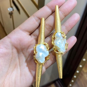 Gold Baroque Pearl Dangle Earrings Long 18K Gold Plated Earring Large Natural Pearl Chunky Jewelry Modern Oversize Big Gold Statement Earing