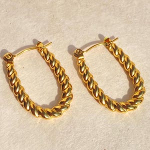 Oval Hoop Earrings 18k Gold Plated Hoop Twisted Gold hoop Earrings Chunky Earrings Statement Hoop Earrings Vintage Style Golden Hoop Earring