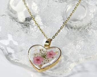 pressed flower necklace,heart necklace,real flower jewellery,forget me not necklace,flower pendant necklace,pink floral necklace,rose gold