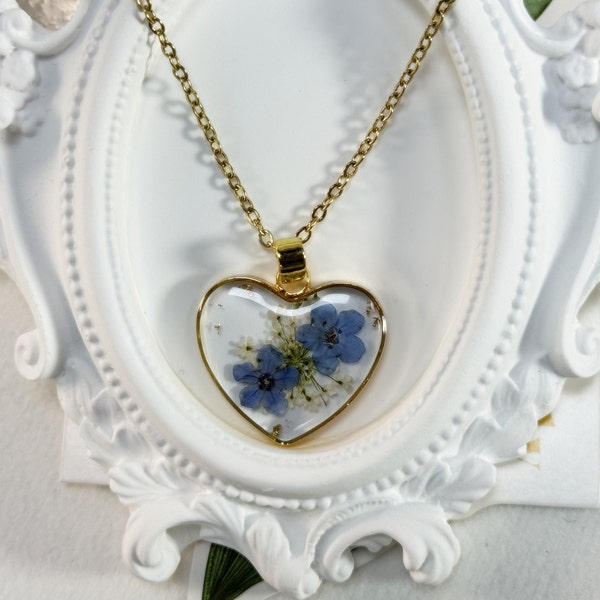 Flower Forget Me Not in resin Necklace, Pressed Flower Jewelry,Heart pendant,Real Flower Necklace, floral necklace,Something Blue,Mother day