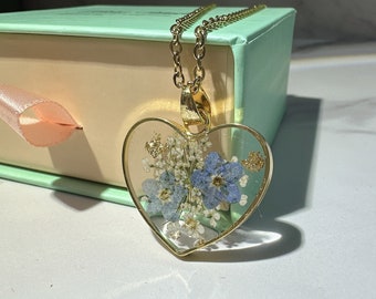 Heart Necklace,Forget Me Not Necklace, Forget Me Not Jewelry,Hand made Necklace ,Resin Jewelry, Real Pressed Flower Necklace,Valentines