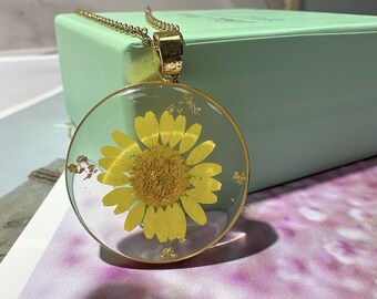 Handmade Birth Month Real Flower Necklace, Yellow Sunflower, Daisy Pendant, Bridesmaid Jewelry, Summertime Necklace, Gift for Her,daisy