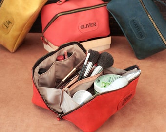 Personalized Leather Makeup Bag with Handle, Zipper Pouch for Bridesmaid & Bride, Custom Make Up Organizer, Bridal Gift, Dopp Kit Women