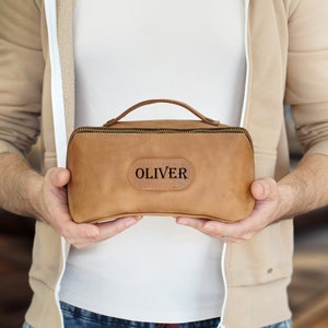 Kit Dopp personnalisé avec grand compartiment, organiseur d'articles de toilette en cuir pour père, trousse à cosmétiques de voyage gravée pour homme, trousse de rasage personnalisée