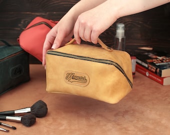 Leather Travel Make Up Bag, Personalized Cosmetic Case for Her, Travel Storage Organizer, Engraved Train Case, Custom Dopp Kit for Travel