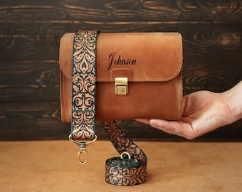 Brown Camera Bag Engraved, Personalized Camera Work Bag for Men & Women, Custom Shoulder Camera Case with Straps, Photographer Travel Bags
