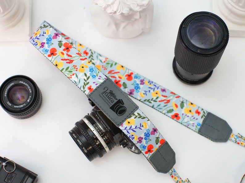 Floraler Kameragurt für Frauen, Personalisierter Kameragurt mit Namen, Blumenmuster Schultergurt für Kamera Nikon Sony Canon Bild 5