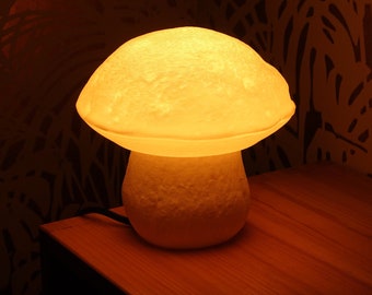 Table Lamp Edulis Fungus - Small Organic Mushroom Lamp - Nightstand Lamp - Handmade Home Decor Lamp - 3D printed lamp for E14