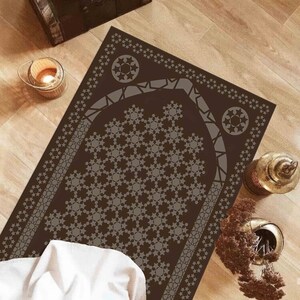 Brown Prayer Rug, Prayer Rugs, Islamic Rug, Non Slip Rug, Muslim Rugs, Spiritual Rug, Religious Rug, Elegant Design Rug, Easy To Clean Rug,