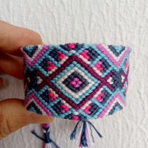 Handmade Friendship Bracelet, Woven Knotted Jewelry, Adjustable Retro Fashion Bracelet, Boho Stack Bracelet, Gift for Women
