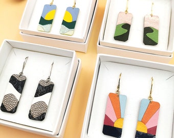 Flat earrings in recycled leather