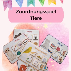 Könnte beinhalten: Vier bunte Karten mit Bildern von einem Pferd, einem Hund, einer Katze und einem Wellensittich. Jede Karte hat einen passenden Satz von Objekten, wie ein Hufeisen, ein Knochen, Katzenfutter und Vogelsamen. Die Karten sind mit "Pferd", "Hund", "Katze" und "Wellensittich" beschriftet. Der Text "Zuordnungsspiel Tiere" befindet sich oben im Bild. Der Text "PDF Download" befindet sich unten im Bild.