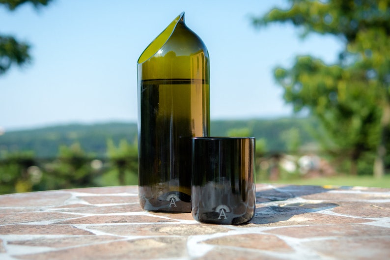 Carafe en verre durable La Dolce Vita, cruche en verre écologique davant-garde italienne, cruche à lait artisanale faite à la main pour une nouvelle maison image 9