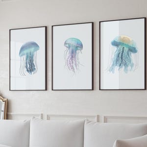 Set di acquerelli  artistici marinii raffiguranti meduse  blu. Set di 3 acquerelli.Fatti a mano.Carta italiana fatta a mano.