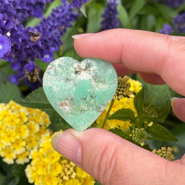 Chrysoprase, Hand Carved, Heart Shaped, Unique Cabochon, Chrysophrase, Chrysoprasus, Perfect for Gemini's