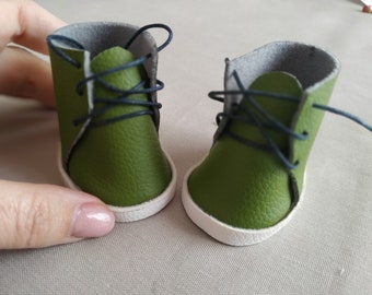 Patron de chaussures de poupée et tutoriel vidéo. Créez vous-même des accessoires pour votre poupée !