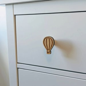 Hot Air Balloon Knobs, Hot Air Balloon Nursery, Wooden Hot Air Balloon Decor, Gender Neutral Furniture Handles, Wardrobe Pulls for Kids