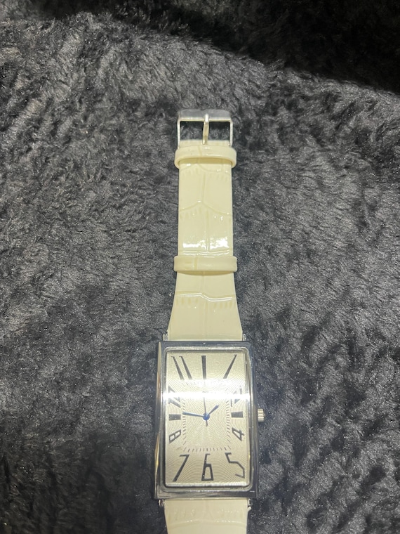 Sophisticated Nouveau Rectangular Quartz Watch wi… - image 5