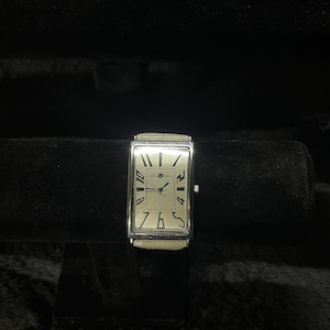 Sophisticated Nouveau Rectangular Quartz Watch with Cream Leather Strap