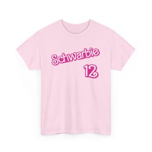T-shirt Phillies Kyle Schwarber « Schwarbie », chemise de fans de Philadelphie, chemise de baseball de Philadelphie, t-shirt unisexe de fans de sport de Philadelphie, Schwarbomb Light Pink