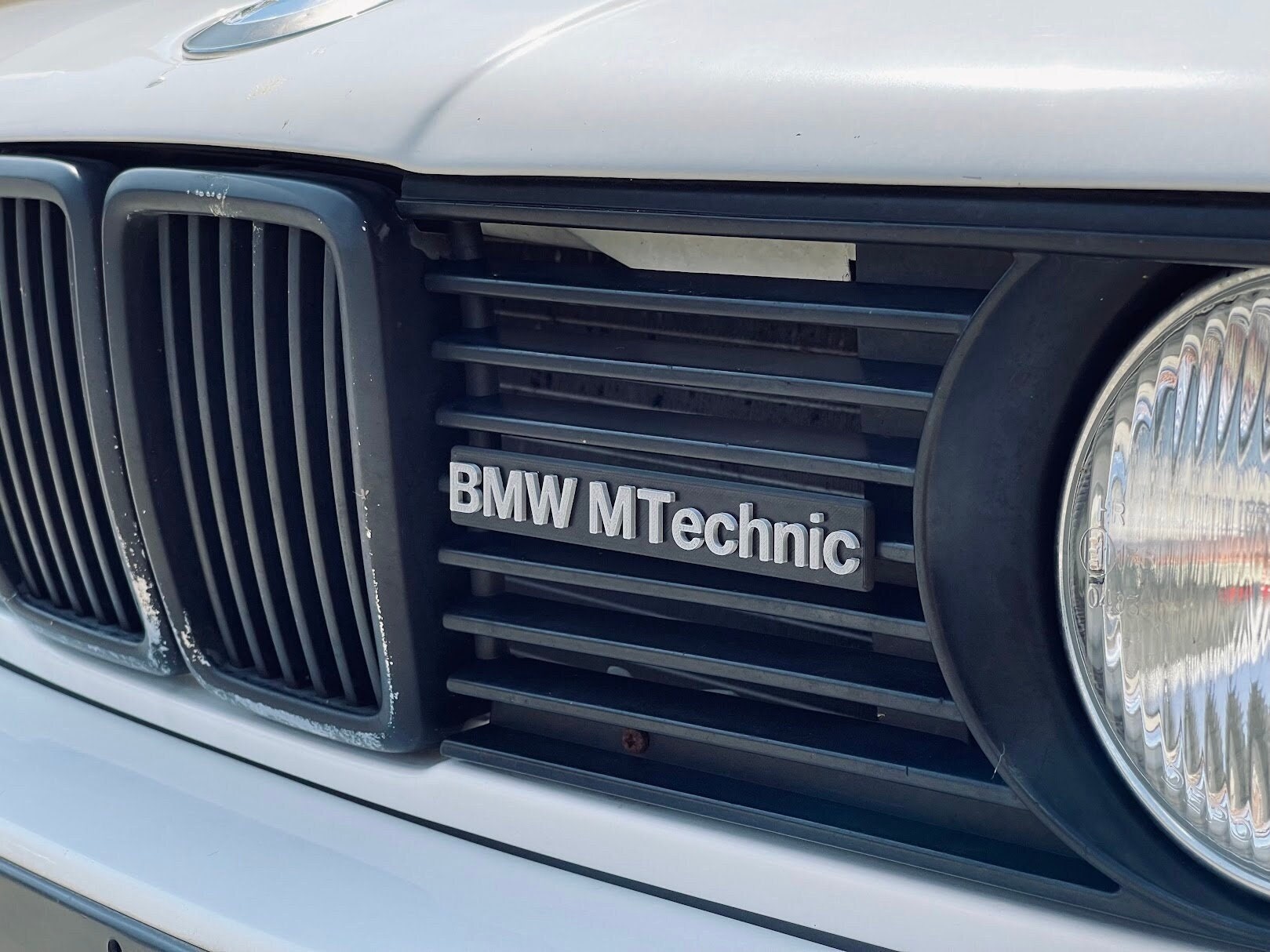 Bmw Grill Badge 