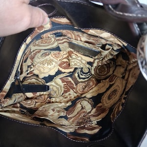 Large Brighton Rich Dark Brown Croc-Embossed Leather Shoulder Bag D664883 image 10